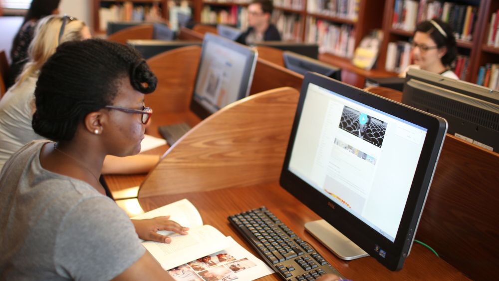 PARIS BA French Studies Int Relations_image-ULIP_Students_Library 70
