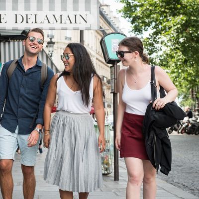 Students together in Paris
