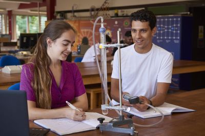 physics-students-classwork