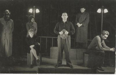 A performance by the players of Das Laterndl 