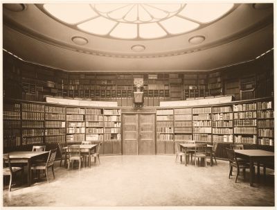 Original reading room of the Warburg Institute in Hamburg, 1926.