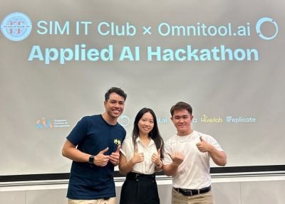 Chiang Yi Chen with her two Hiverlab mentors