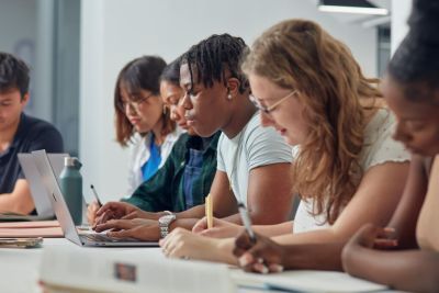 Informal students studying